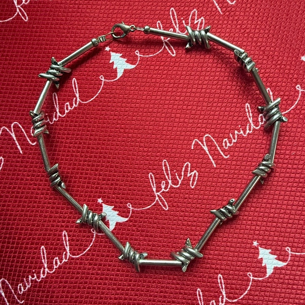 VINTAGE SILVER COLORED CHAIN ​​(FASHION JEWELRY) NOT 925 STERLING SILVER